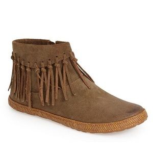 ugg adriana wedge fringe leather boot